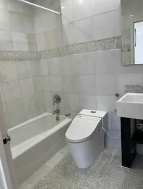 Building Photo - 380 Rector Pl