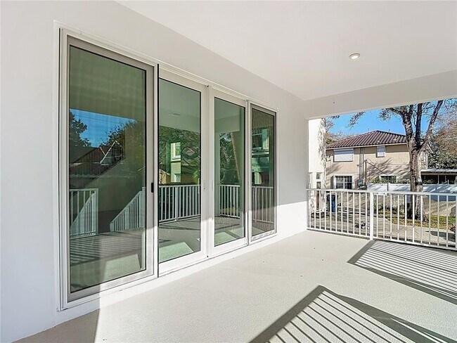 Building Photo - 410 S Westshore Blvd