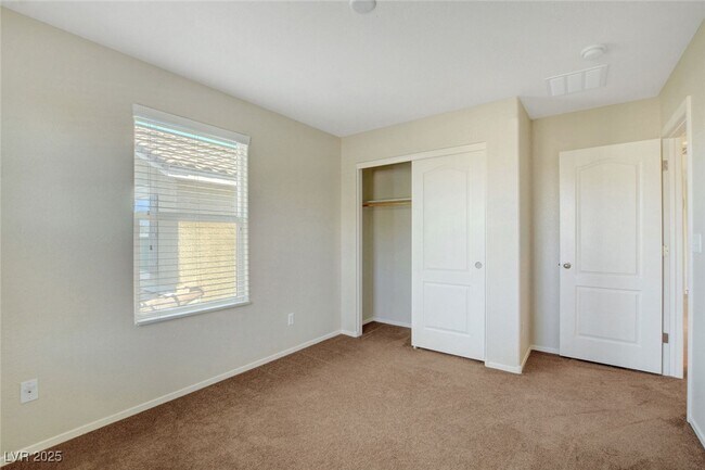 Building Photo - 7419 Bakewell Ave