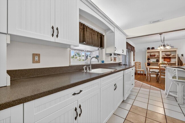 Building Photo - 1769 SE Madison St