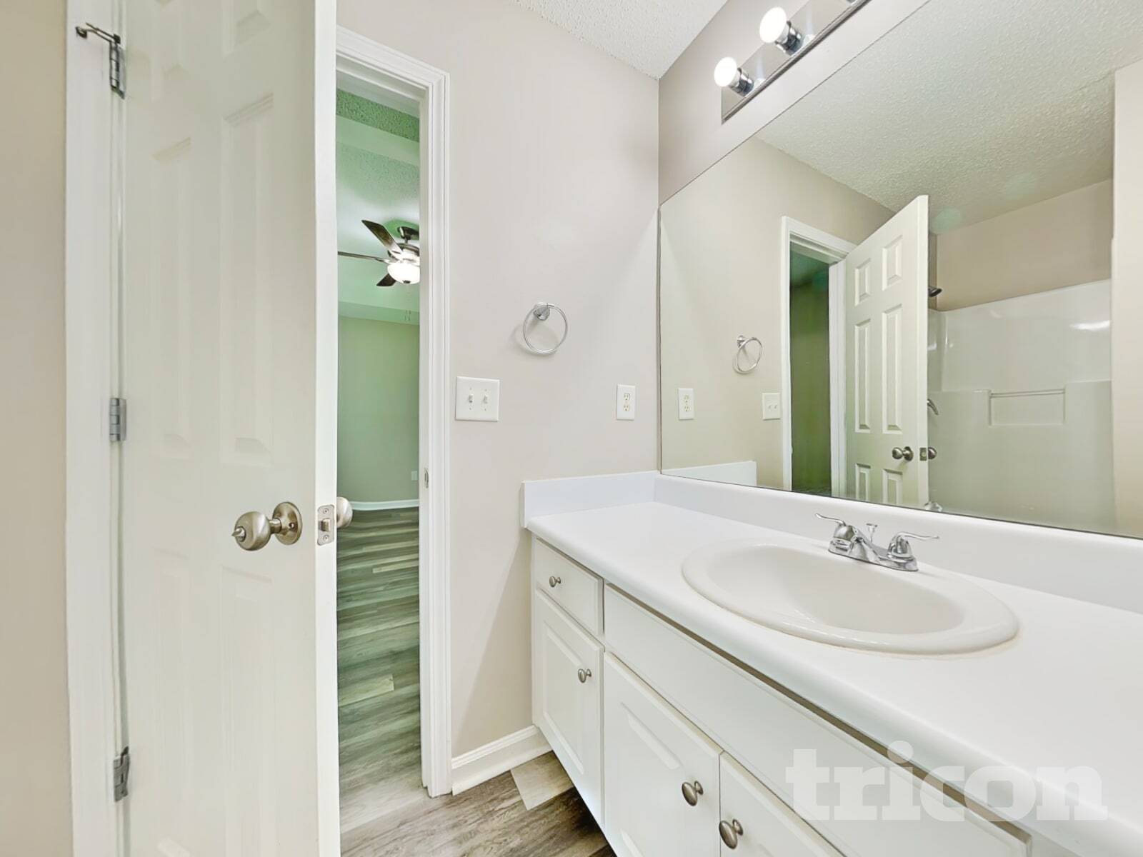 Building Photo - 745 Remington Cir