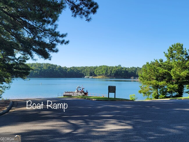 Building Photo - 6729 Great Water Dr