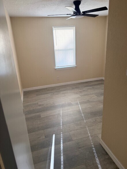 Building Photo - 3334 Oak Meadows Dr