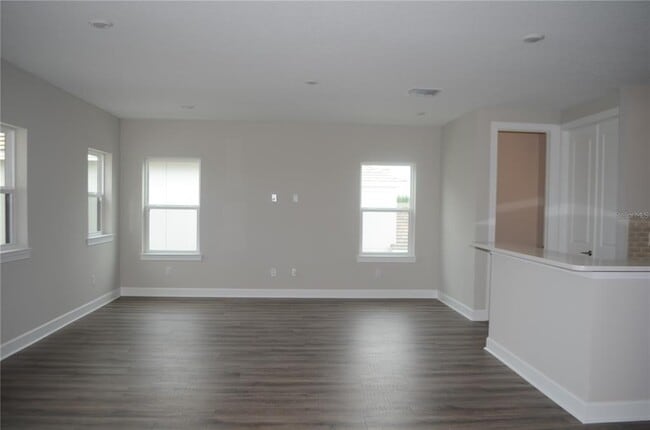 Building Photo - 34109 Tributary Ct