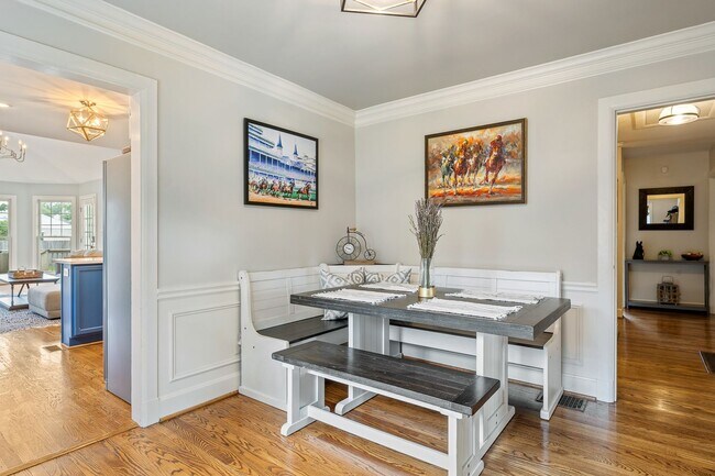 Building Photo - Charming St. Matthews Ranch