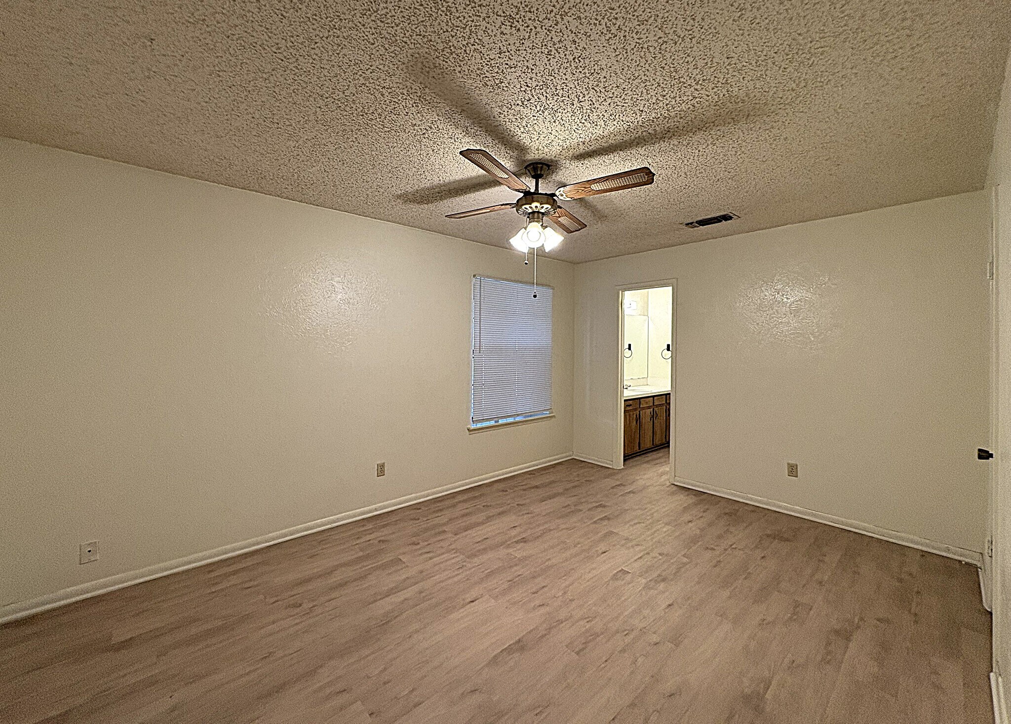 Building Photo - 1119 Rhonda Lee St