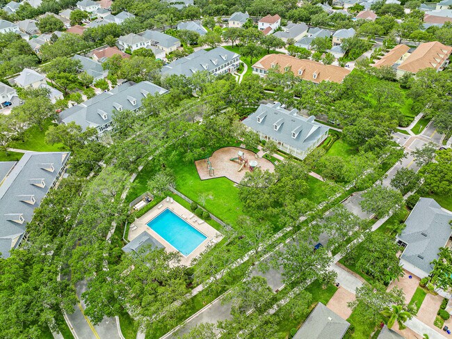 Building Photo - 196 Poinciana Dr