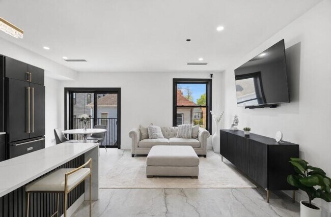 Building Photo - 9 Minerva St