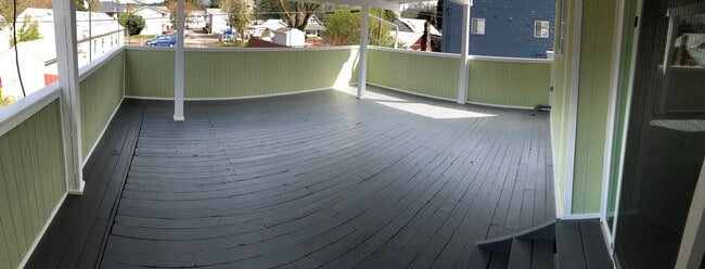 Building Photo - 1242 Main St