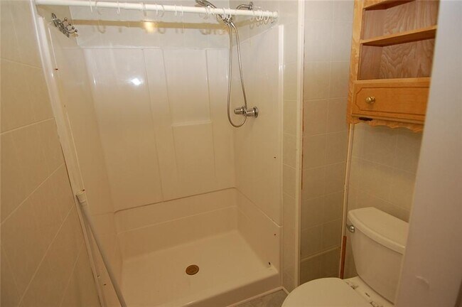 Building Photo - 3922 Safari Ct