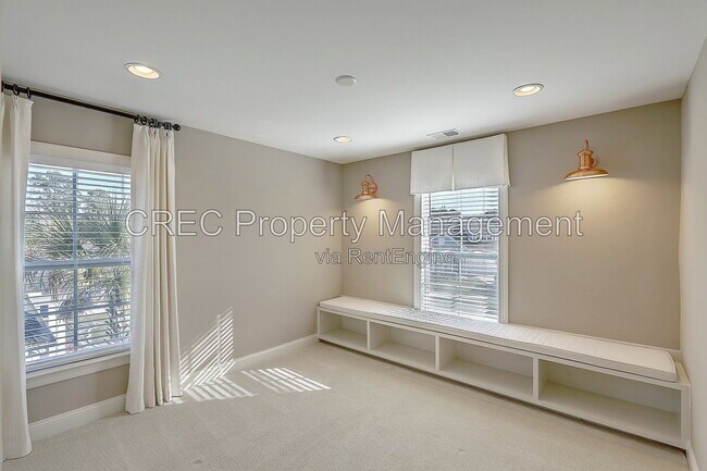 Building Photo - 3342 Great Egret Dr