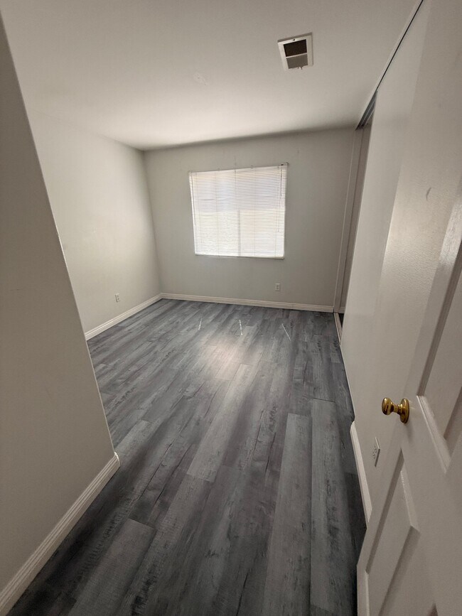 Building Photo - 5679 Allendale Dr