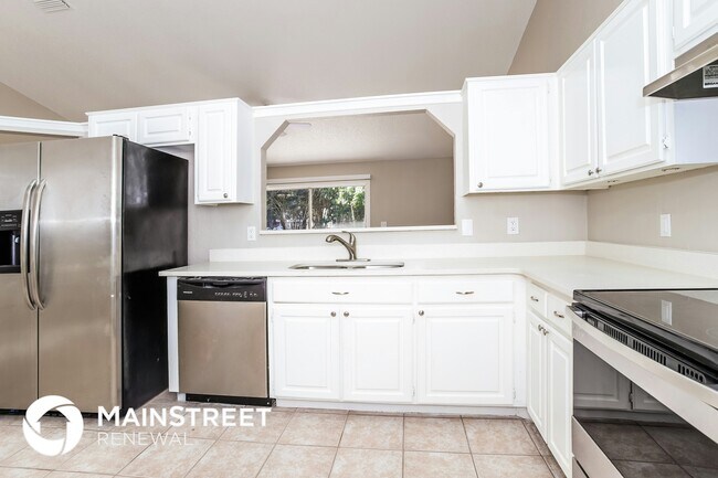 Building Photo - 2478 Pine Chase Cir