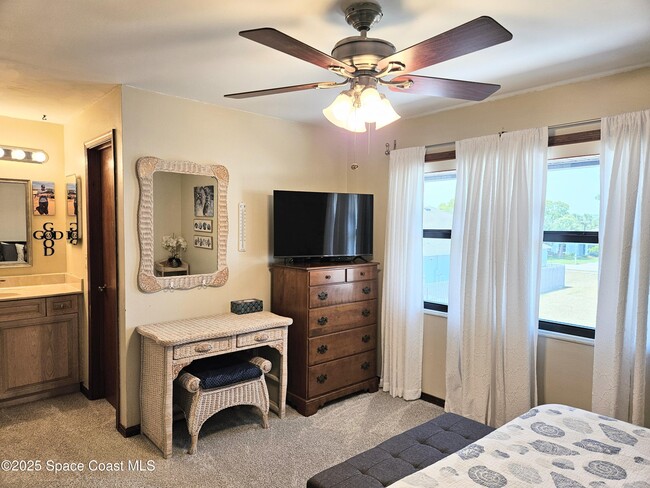 Building Photo - 402 Sailfish Ave