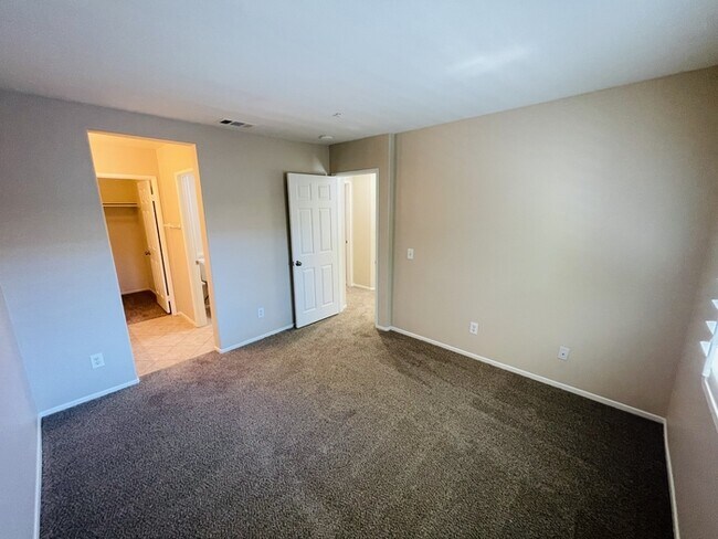 Building Photo - 26331 Arboretum Way