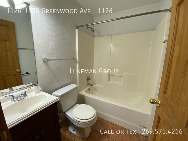 Building Photo - 1126-1128 Greenwood Ave-1126