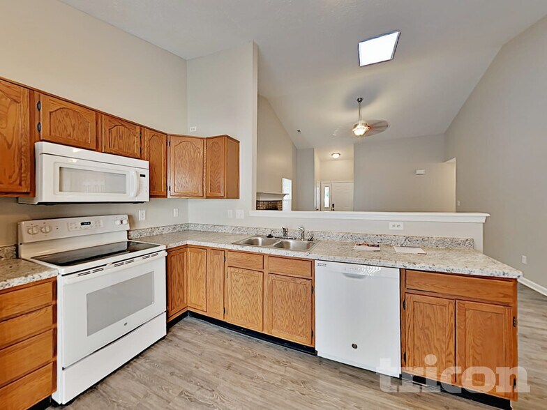 Building Photo - 512 Polaris Dr