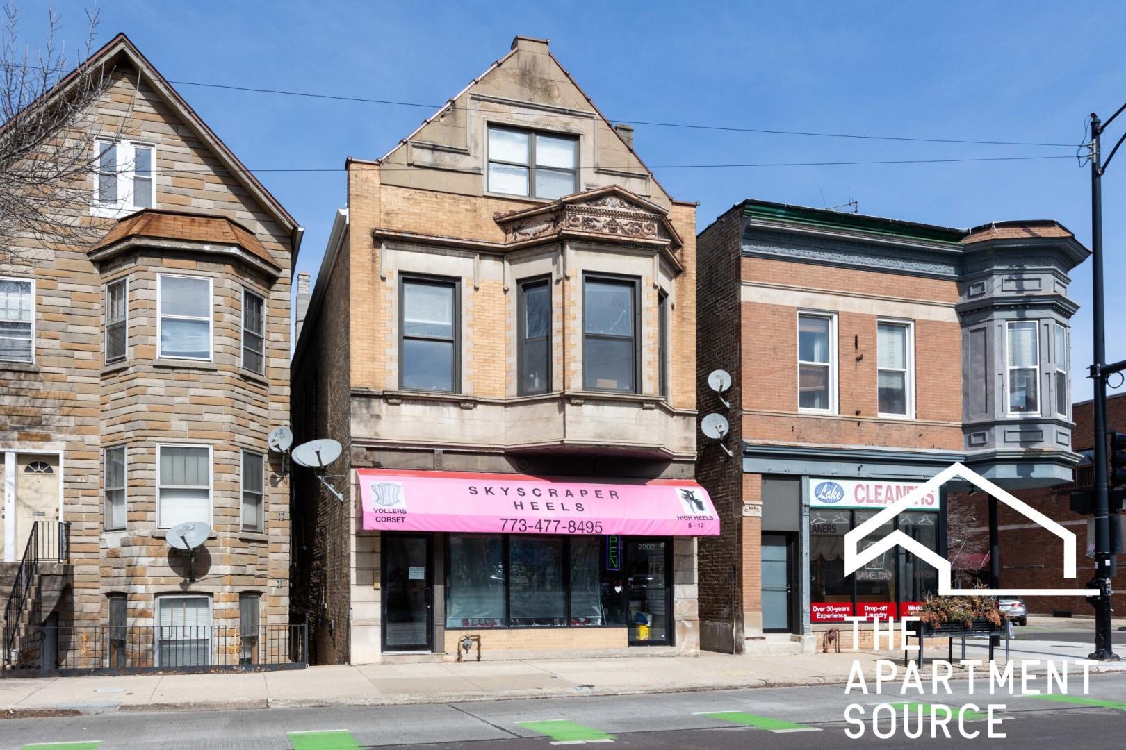 Building Photo - 2202 W Belmont Ave