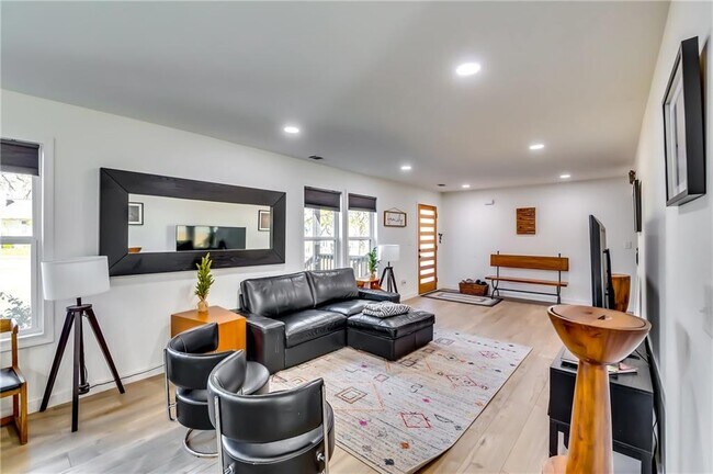 Building Photo - 2508 Connally Dr