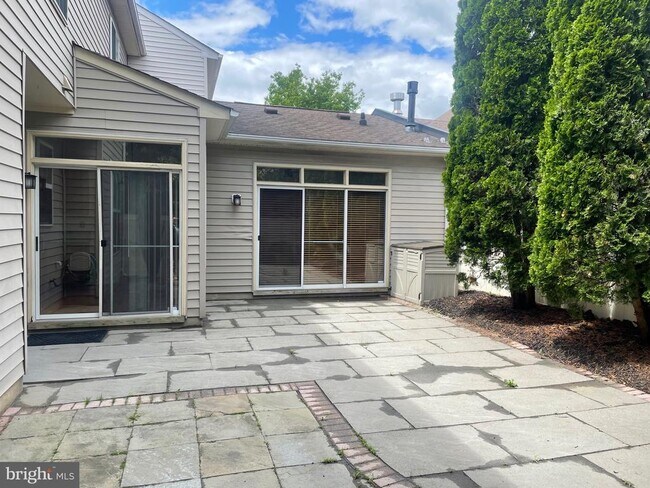 Building Photo - 20389 Radcliff Terrace