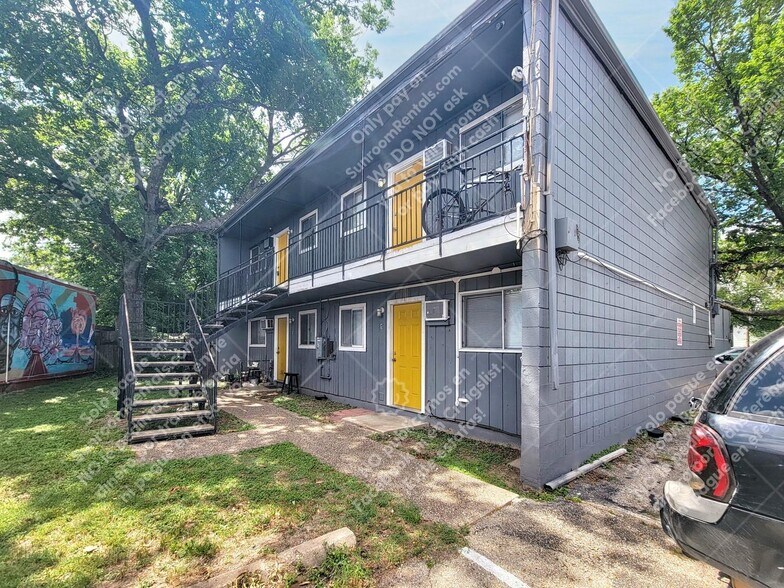 Building Photo - 903 Springdale Rd