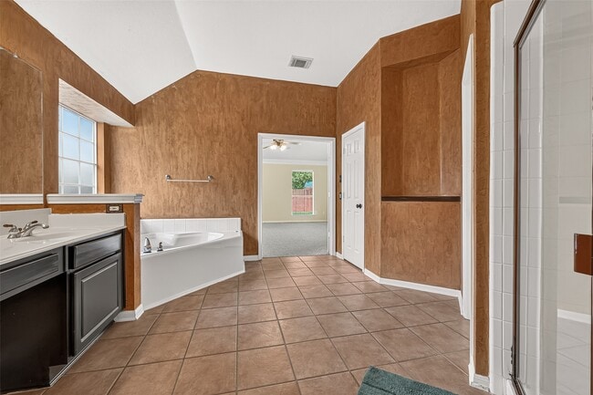 Building Photo - 6323 Echo Lakes Ln