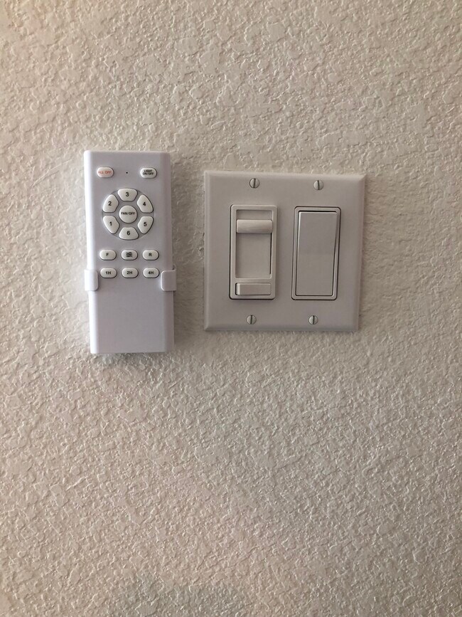 Building Photo - 26756 Calle Celia