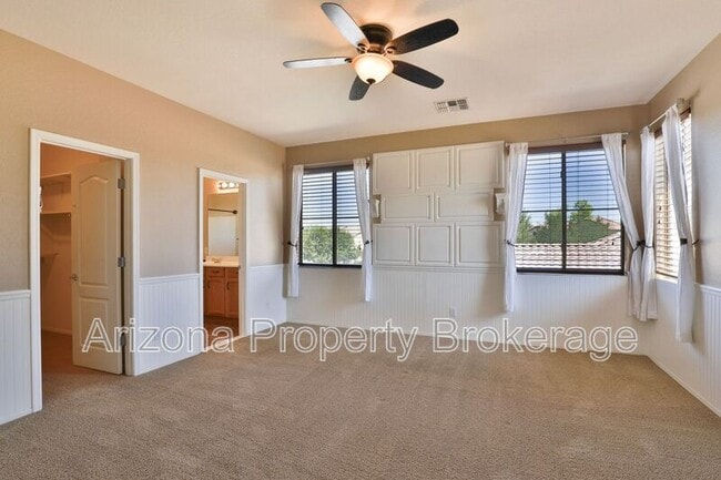 Building Photo - 875 S Porter St