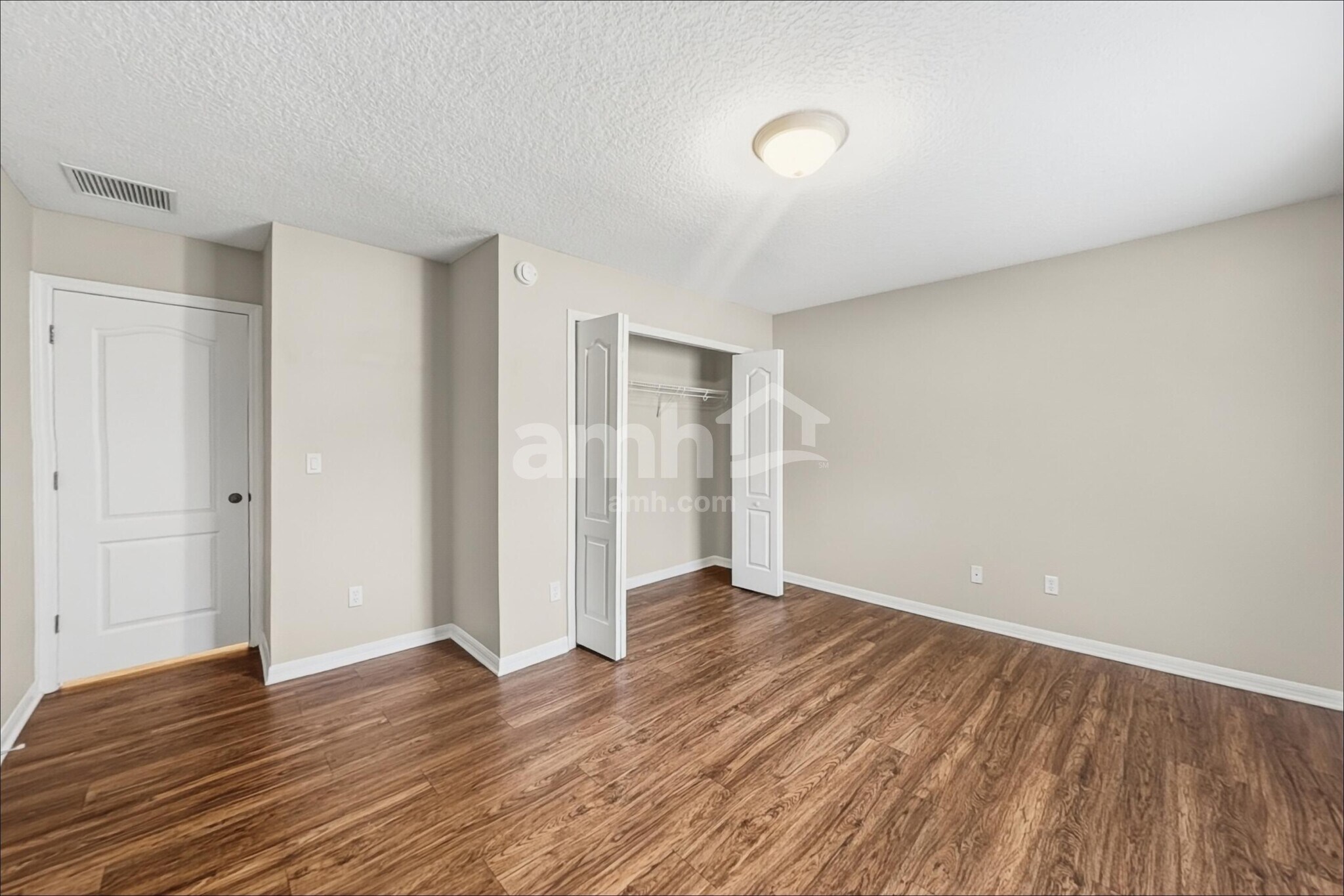 Building Photo - 376 John's Creek Pkwy