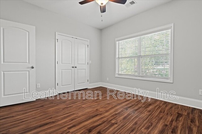 Building Photo - 417 Senate St