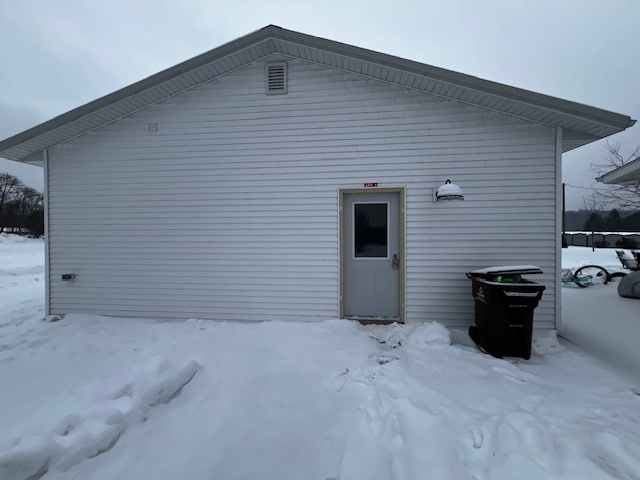 Building Photo - 7551 Riverside Dr