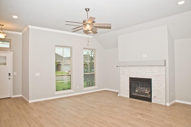 Building Photo - 1005 SW 140th St