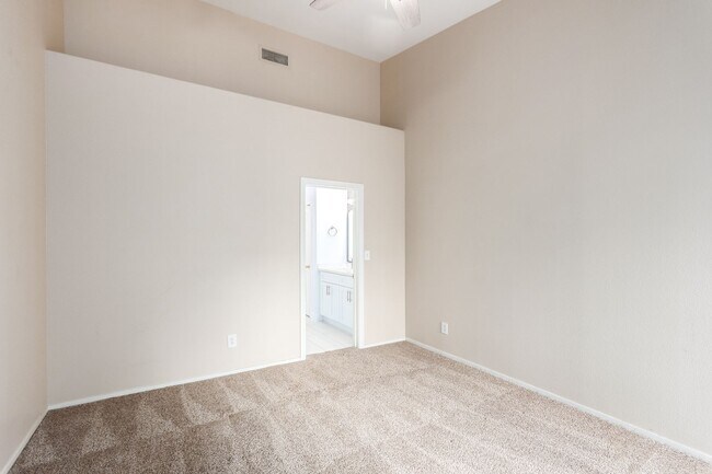 Building Photo - GATED SUMMERLIN CONDO/COMMUNITY POOL/SPA/ BASKETBALL COURT-2 CAR ATTACHED GARAGE!