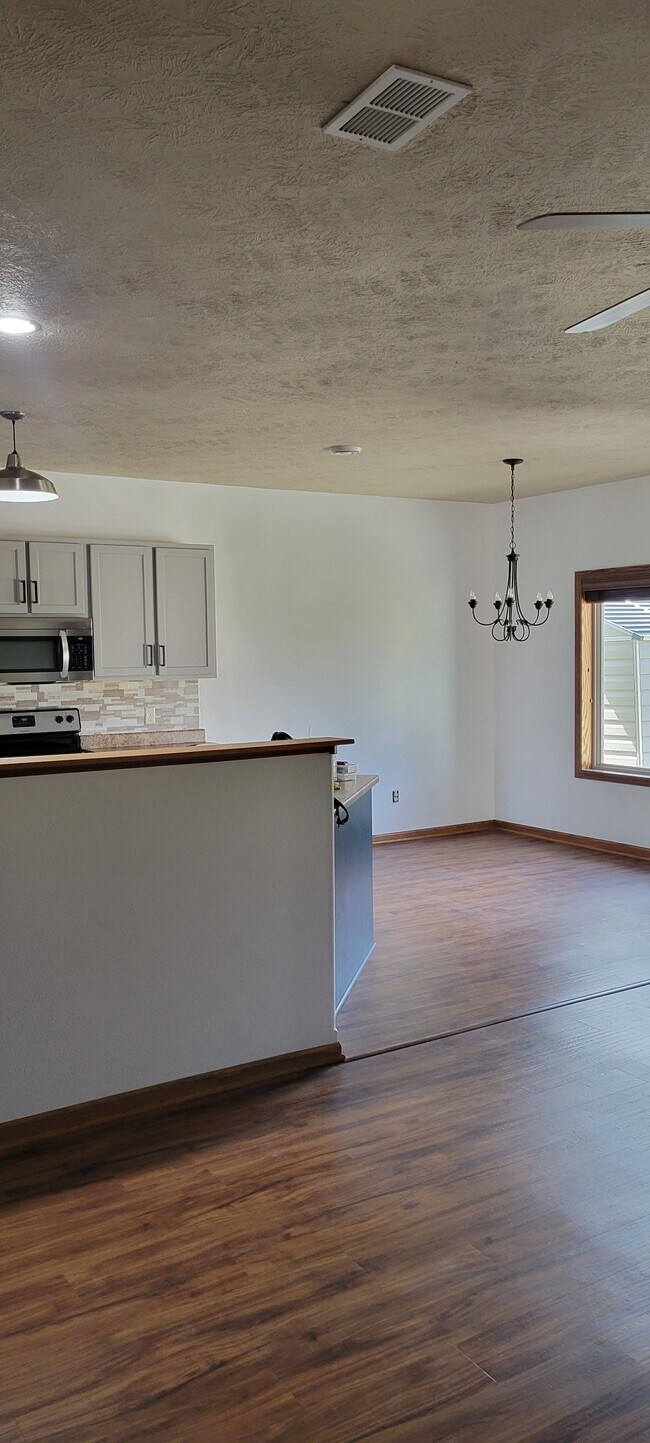 Building Photo - 9208 W Norma Trl