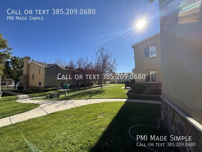 Building Photo - Updated 3-Bed Townhome in West Jordan Gate...