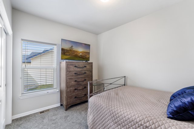 Building Photo - 1419 Blue Grouse Way