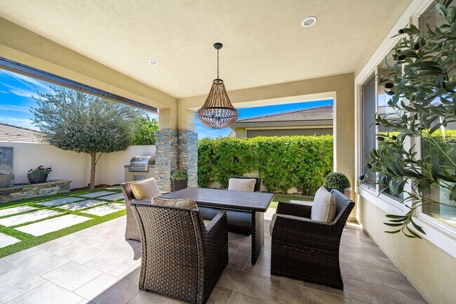 Building Photo - 51234 Longmeadow St