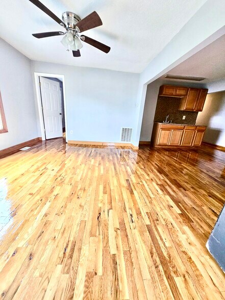 Building Photo - 306 Joel Bentley Way