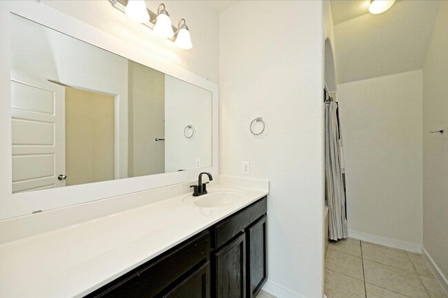 Building Photo - 2101 Rivers Edge Way