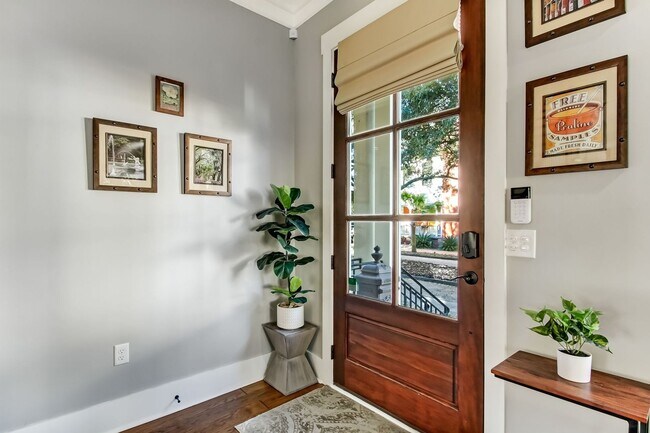 Building Photo - Luxury 3BR Townhome  in Savannah