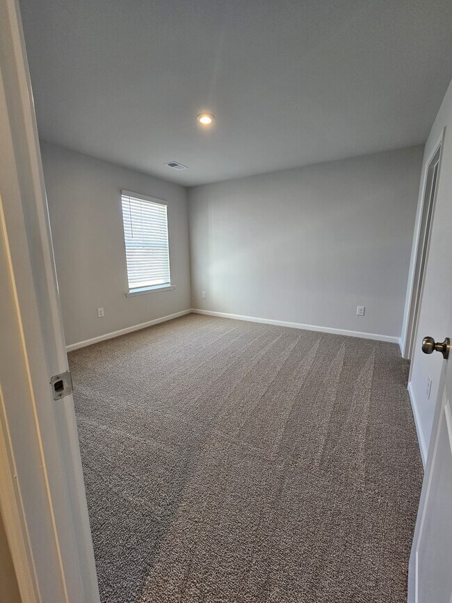 Building Photo - 1004 Maridian St