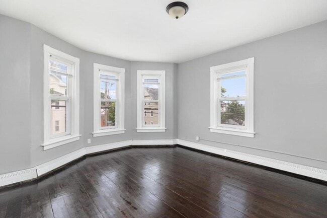 Building Photo - 748-750 Atwells Avenue
