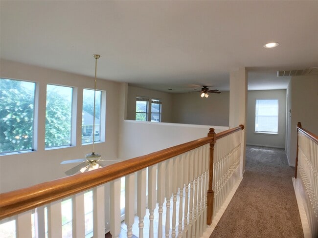 Building Photo - 6323 Sunset Cove Ln