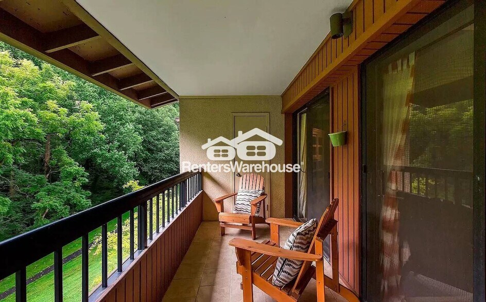 Building Photo - 5675 Harpers Farm Rd