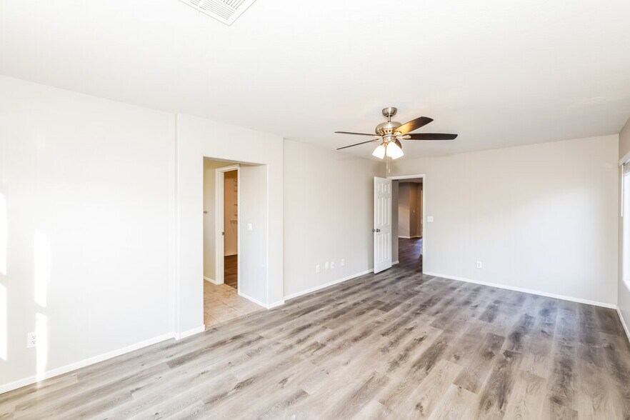 Building Photo - 6236 Desert Lavender Ave