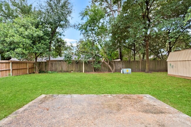 Building Photo - 9623 Rannock Way