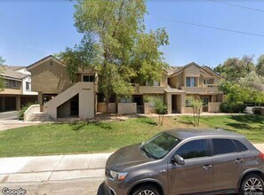 Building Photo - 2035 S Elm St