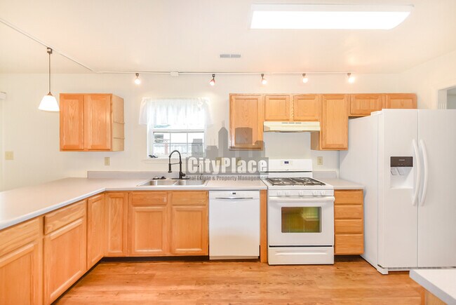 Building Photo - 263 Brooks Bend