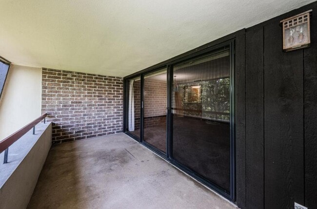 Building Photo - 36750 US Hwy 19 N