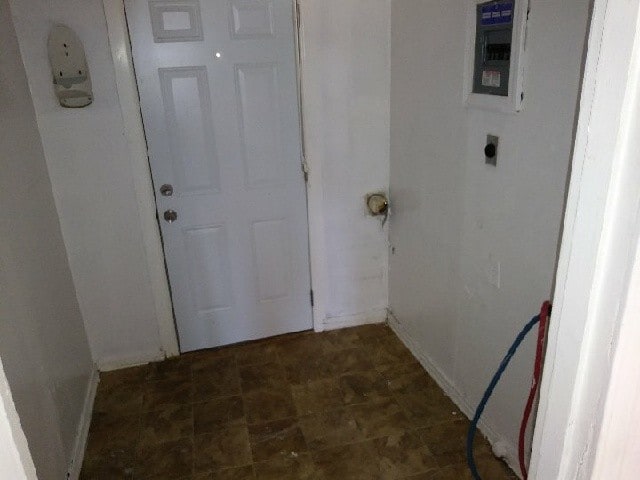 Building Photo - 2409 Oak Dr